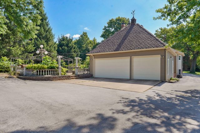4967 S Buckingham Lane, Springfield, MO 65810