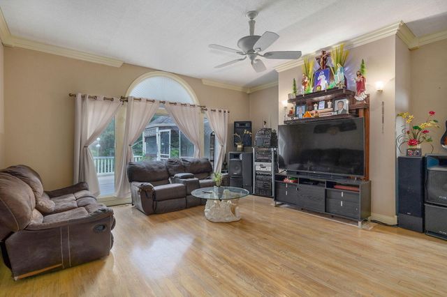 4967 S Buckingham Lane, Springfield, MO 65810