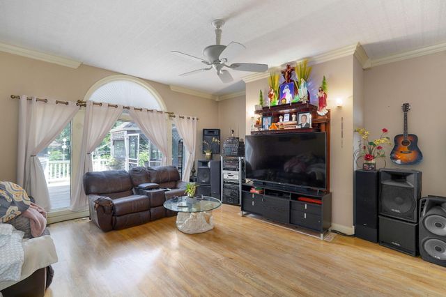 4967 S Buckingham Lane, Springfield, MO 65810