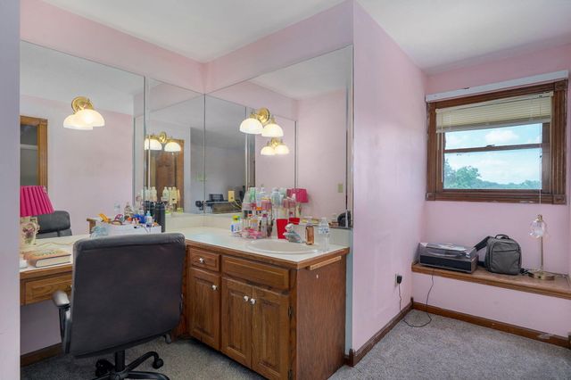 4967 S Buckingham Lane, Springfield, MO 65810