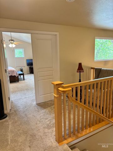 352 W Greensboro Ct, Boise, ID 83706