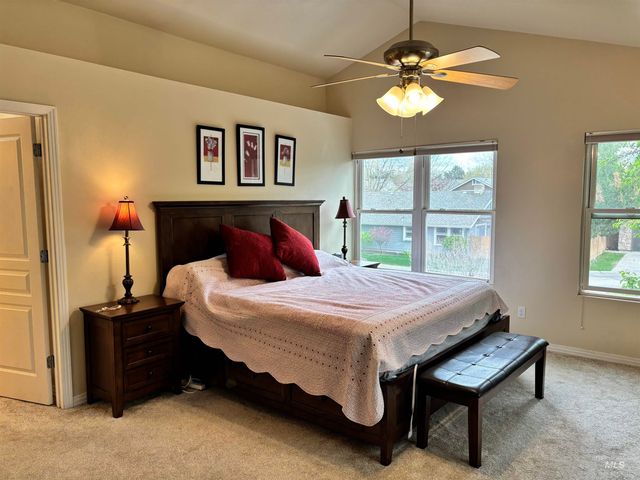 352 W Greensboro Ct, Boise, ID 83706