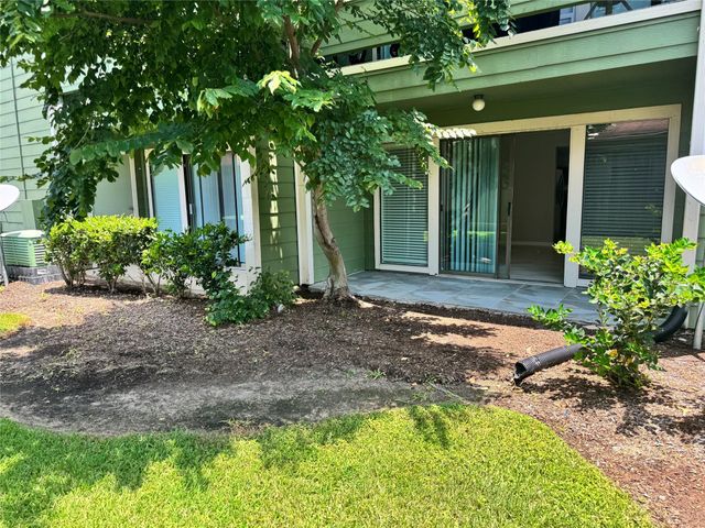 14777 Wunderlich Drive 103, Houston, TX 77069