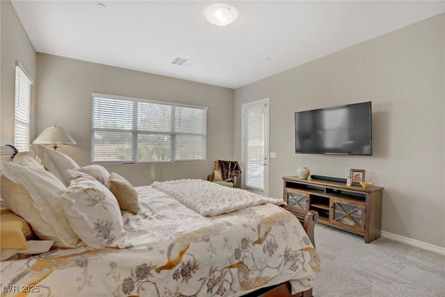 8 Reflection Cove Drive, Henderson, NV 89011