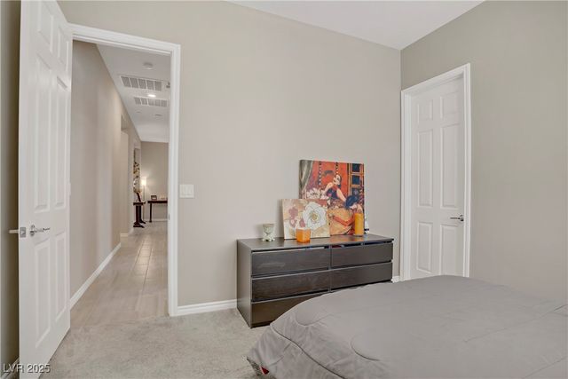 8 Reflection Cove Drive, Henderson, NV 89011