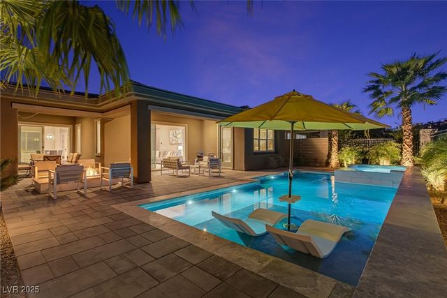 8 Reflection Cove Drive, Henderson, NV 89011