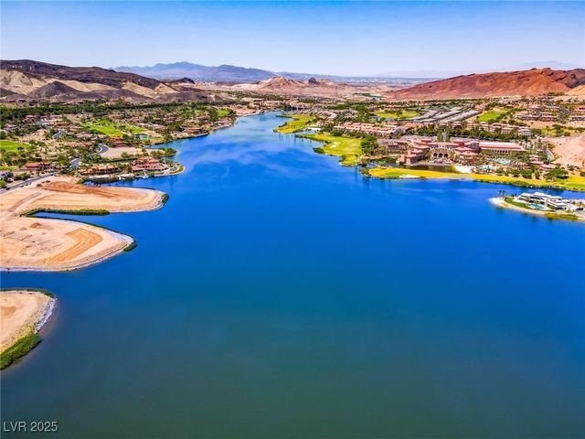 8 Reflection Cove Drive, Henderson, NV 89011