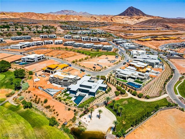 8 Reflection Cove Drive, Henderson, NV 89011