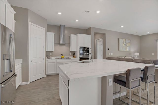 8 Reflection Cove Drive, Henderson, NV 89011