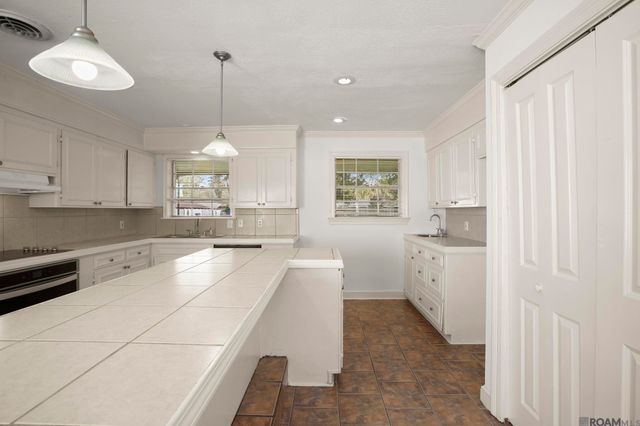 10566 Goodwood Blvd, Baton Rouge, LA 70815