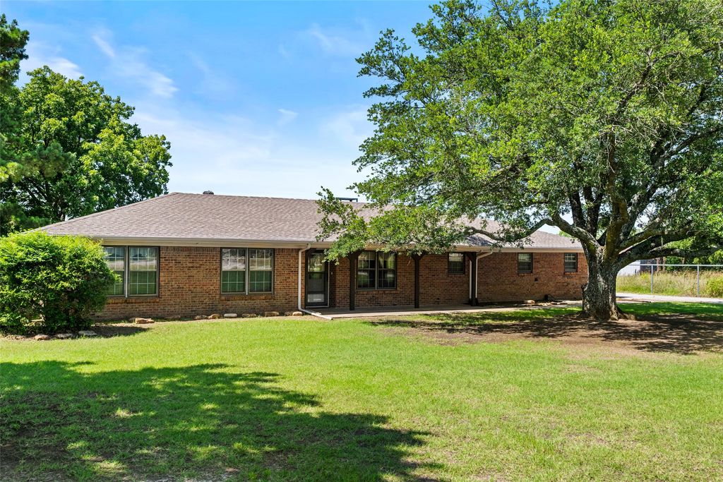 4221 Fm 6, Caddo Mills, TX 75135