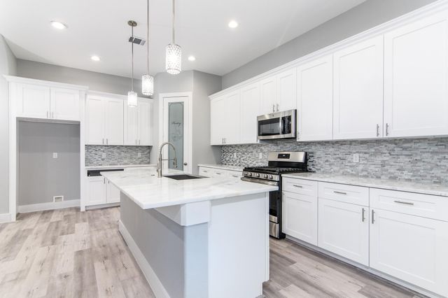 234 Hampton Glen Rd, Montgomery, TX 77356