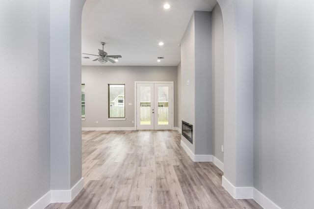 234 Hampton Glen Rd, Montgomery, TX 77356