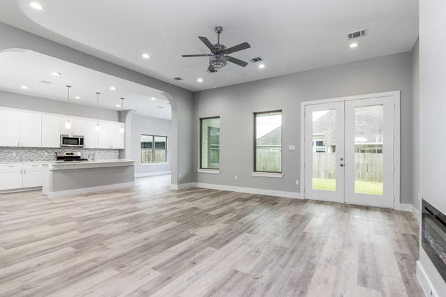 234 Hampton Glen Rd, Montgomery, TX 77356