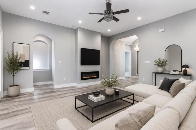 234 Hampton Glen Rd, Montgomery, TX 77356