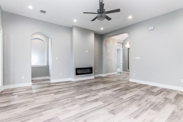 234 Hampton Glen Rd, Montgomery, TX 77356