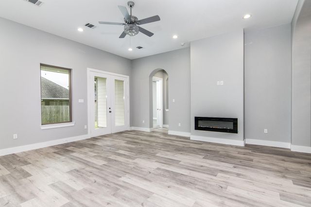 234 Hampton Glen Rd, Montgomery, TX 77356