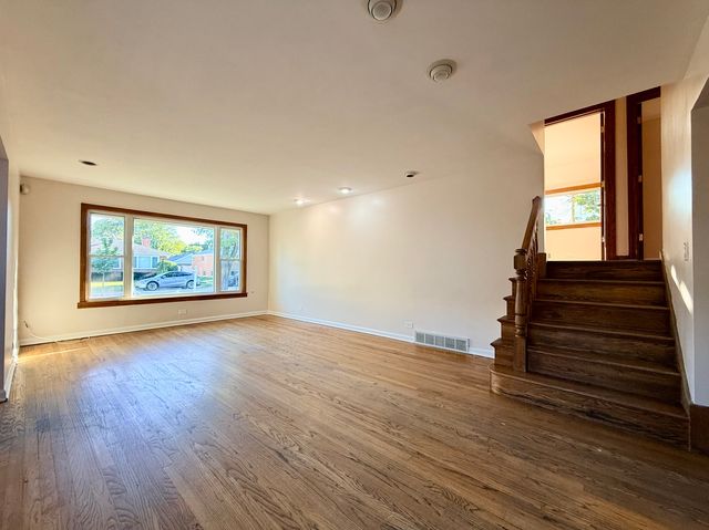 3814 W Sherwin Avenue, Lincolnwood, IL 60712