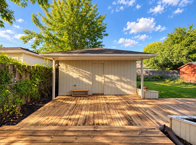 3814 W Sherwin Avenue, Lincolnwood, IL 60712