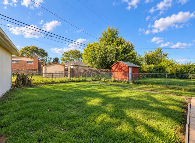 3814 W Sherwin Avenue, Lincolnwood, IL 60712