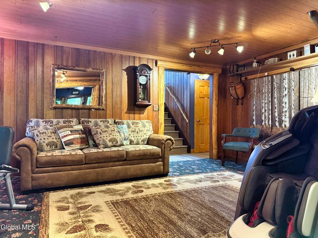 5-7 Parkview Avenue, Queensbury, NY 12804