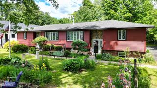 5-7 Parkview Avenue, Queensbury, NY 12804