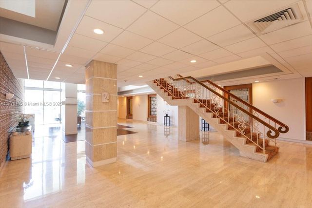 2899 Collins Ave 1104, Miami Beach, FL 33140