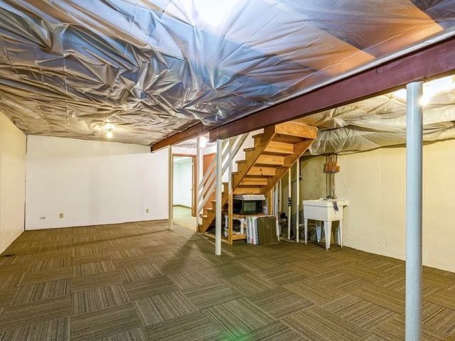 664 Regent Drive, Crystal Lake, IL 60014