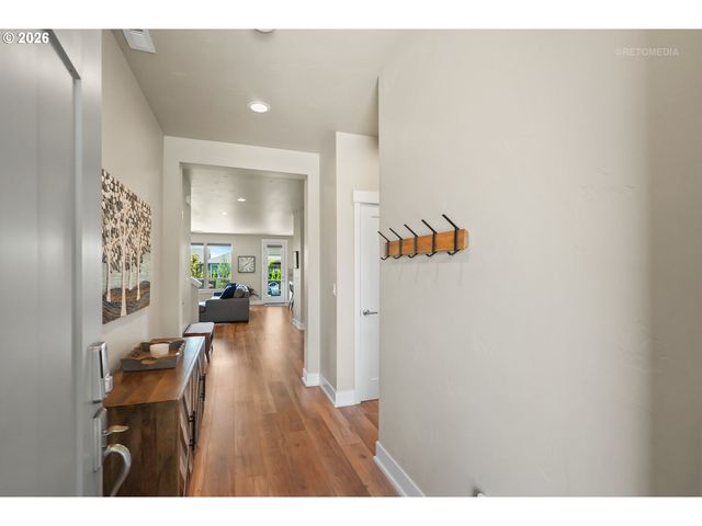 4463 Se 62ND Ave, Hillsboro, OR 97123
