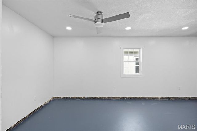 47 E Adams Drive, East St Louis, IL 62206