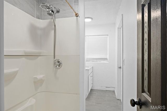 47 E Adams Drive, East St Louis, IL 62206