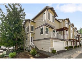 15225 Sw SPARROW Loop 101, Beaverton, OR 97007