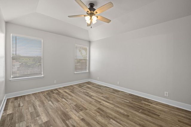 105 Lakemont DR, Hutto, TX 78634