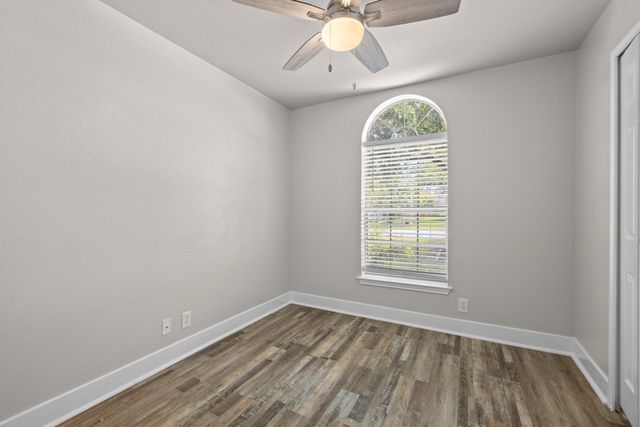105 Lakemont DR, Hutto, TX 78634