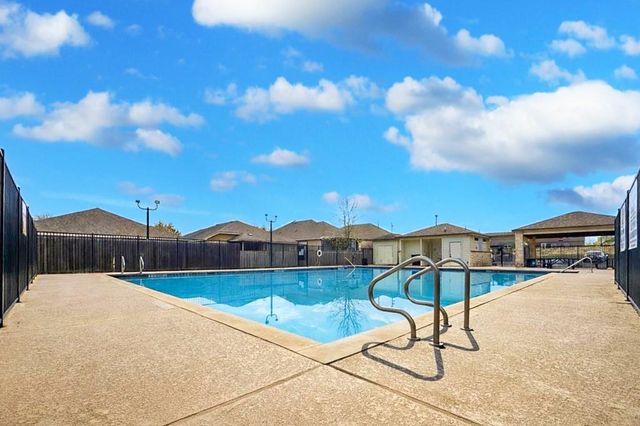 105 Lakemont DR, Hutto, TX 78634