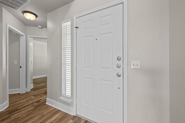 105 Lakemont DR, Hutto, TX 78634
