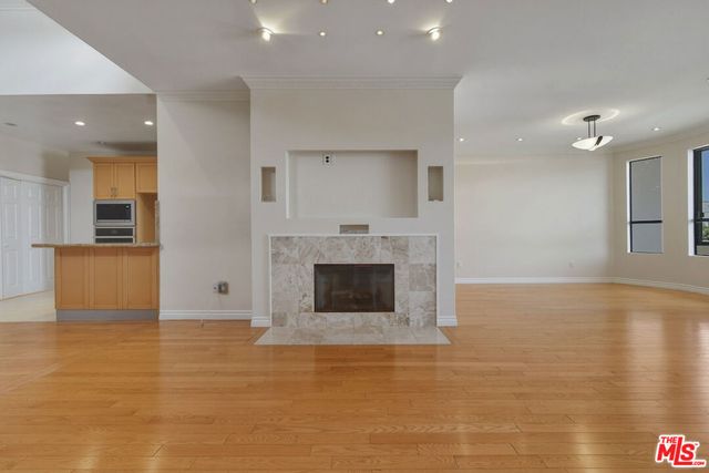 4443 Ventura Canyon Avenue 304, Sherman Oaks, CA 91423