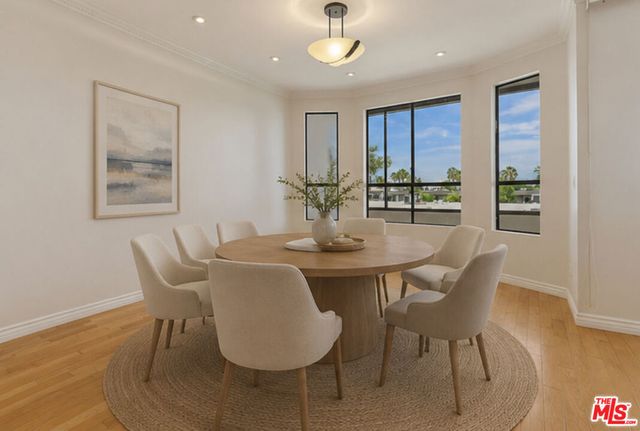 4443 Ventura Canyon Avenue 304, Sherman Oaks, CA 91423