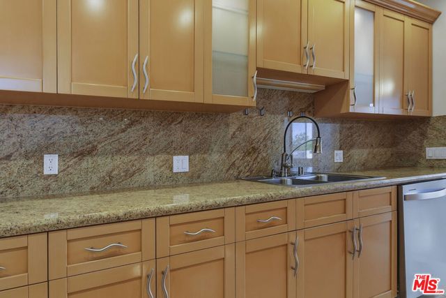 4443 Ventura Canyon Avenue 304, Sherman Oaks, CA 91423