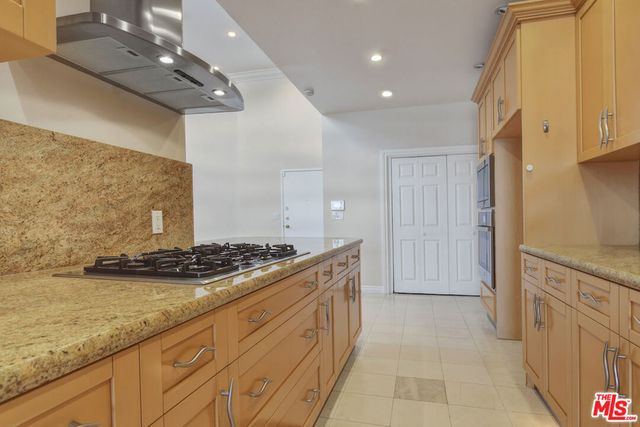4443 Ventura Canyon Avenue 304, Sherman Oaks, CA 91423