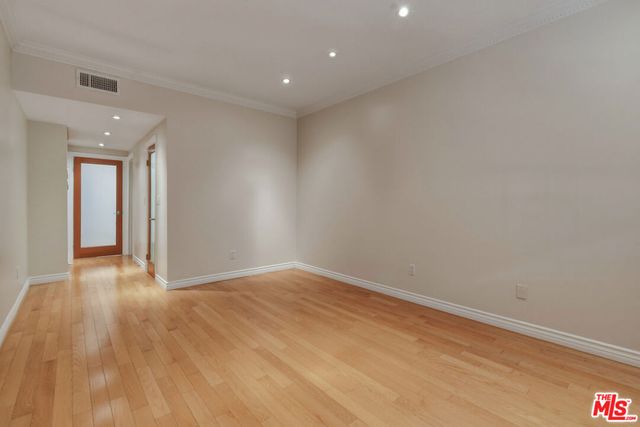 4443 Ventura Canyon Avenue 304, Sherman Oaks, CA 91423