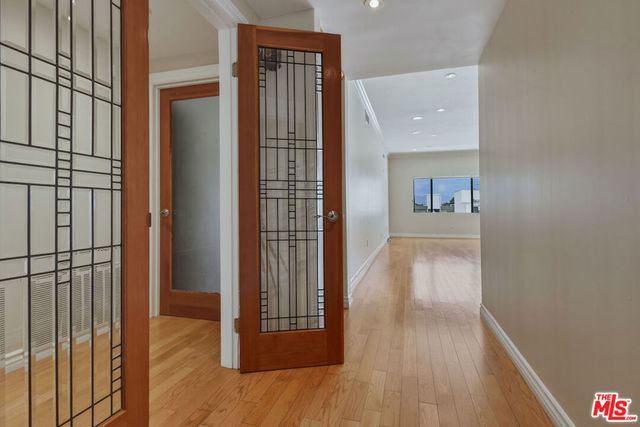 4443 Ventura Canyon Avenue 304, Sherman Oaks, CA 91423