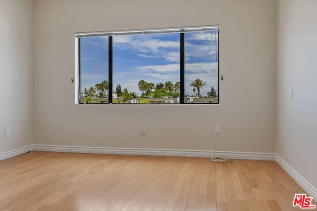 4443 Ventura Canyon Avenue 304, Sherman Oaks, CA 91423