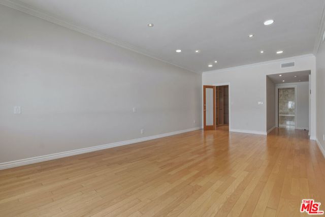 4443 Ventura Canyon Avenue 304, Sherman Oaks, CA 91423