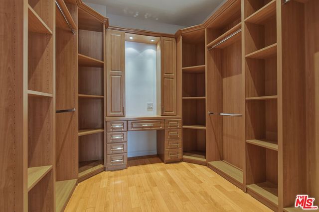 4443 Ventura Canyon Avenue 304, Sherman Oaks, CA 91423