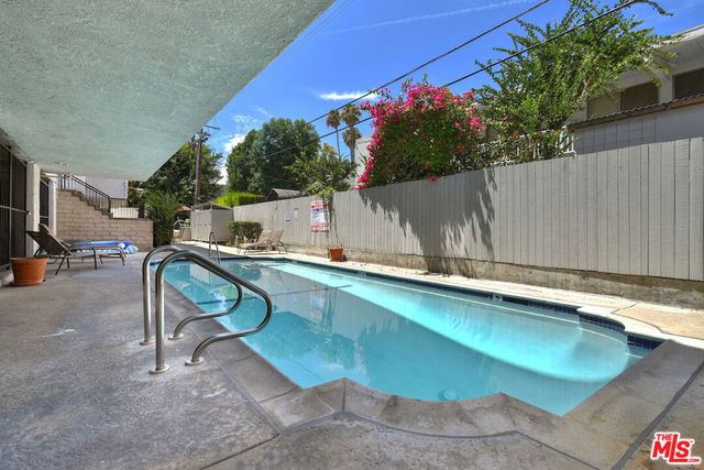 4443 Ventura Canyon Avenue 304, Sherman Oaks, CA 91423