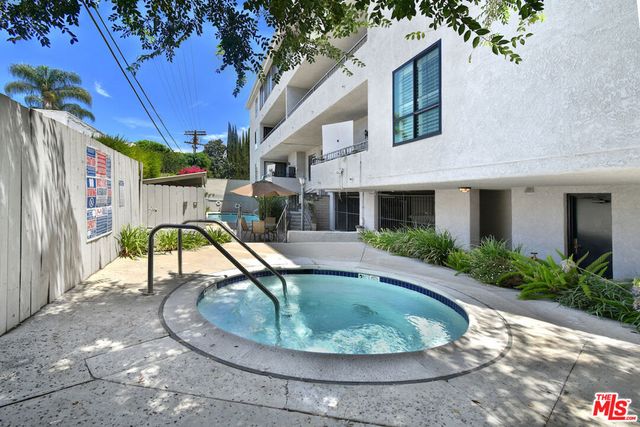 4443 Ventura Canyon Avenue 304, Sherman Oaks, CA 91423