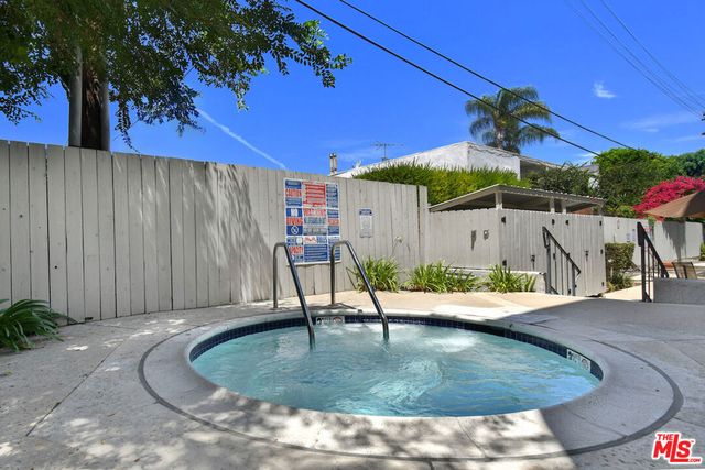 4443 Ventura Canyon Avenue 304, Sherman Oaks, CA 91423