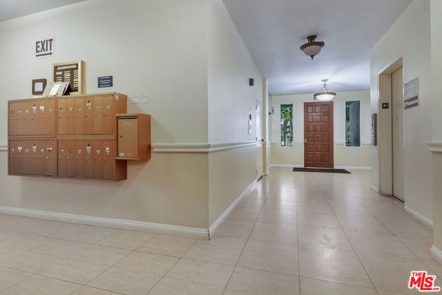 4443 Ventura Canyon Avenue 304, Sherman Oaks, CA 91423