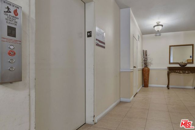 4443 Ventura Canyon Avenue 304, Sherman Oaks, CA 91423